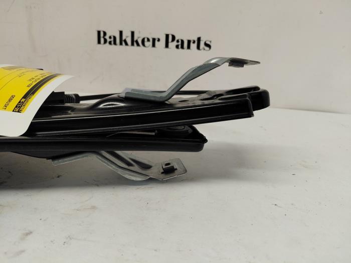 Fönstermekanism, 4-dörrars, höger fram från en Land Rover Range Rover Evoque (LVJ/LVS) 2.0 D 150 16V 5-drs. 2018