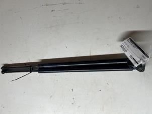 Gebruikte Gasdemperset Achterklep Mazda CX-5 II (KF) 2.0 SkyActiv-G 165 16V 2WD Prijs € 24,99 Margeregeling aangeboden door JCR Janssen Car Recycling