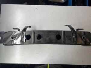 Gebruikte Bumperbalk achter Mazda CX-5 II (KF) 2.0 SkyActiv-G 165 16V 2WD Prijs € 39,99 Margeregeling aangeboden door JCR Janssen Car Recycling