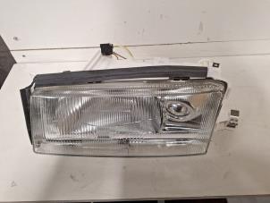 Nieuwe Koplamp links Skoda Octavia Prijs € 42,35 Inclusief btw aangeboden door Autodemontagebedrijf W. de Laat