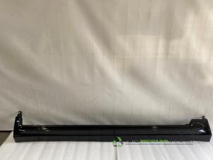 Gebruikte Zijskirt rechts Volvo XC90 II Prijs € 120,00 Margeregeling aangeboden door Auto Recycling Brabant