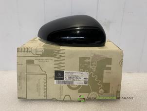 Używane Obudowa lusterka prawego Mercedes A-Klasse Cena € 50,00 Z VAT oferowane przez Auto Recycling Brabant