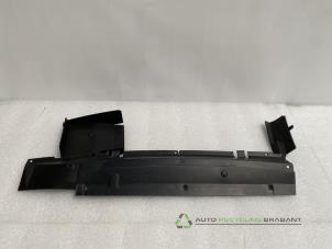 Gebruikte Beschermplaat bodem Renault Kangoo Prijs € 45,00 Inclusief btw aangeboden door Auto Recycling Brabant