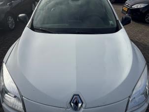 Begagnade Motorhuv Renault Megane III Grandtour (KZ) 1.4 16V TCe 130 Pris € 145,00 Marginaltabell erbjuds av BGB Motorenrevisie & Autoparts