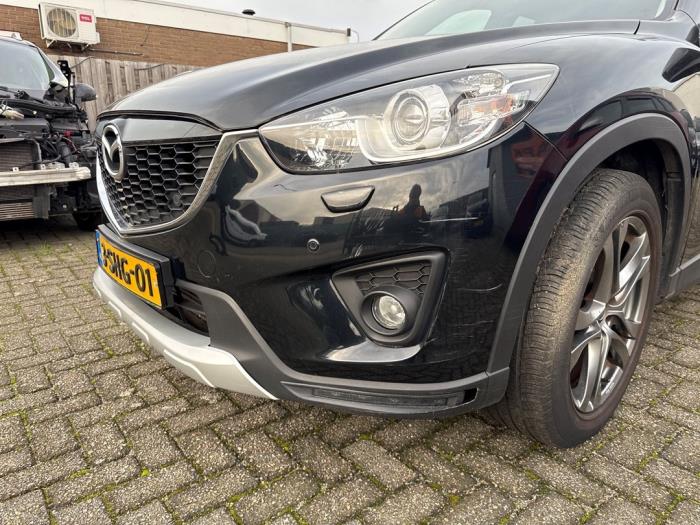 Främre stötfångare från en Mazda CX-5 I (KE,GH) 2.2 SkyActiv-D 16V 2WD 2013