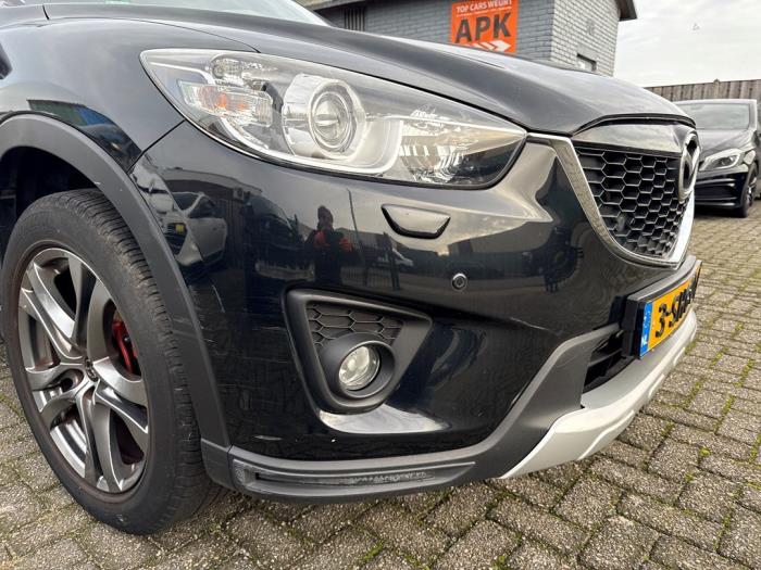 Främre stötfångare från en Mazda CX-5 I (KE,GH) 2.2 SkyActiv-D 16V 2WD 2013