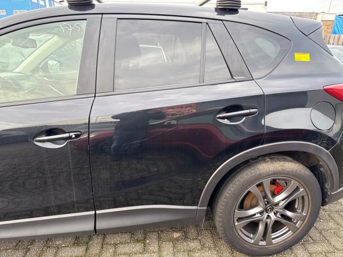 Bakdörr, 4-dörrars, vänster från en Mazda CX-5 I (KE,GH) 2.2 SkyActiv-D 16V 2WD 2013