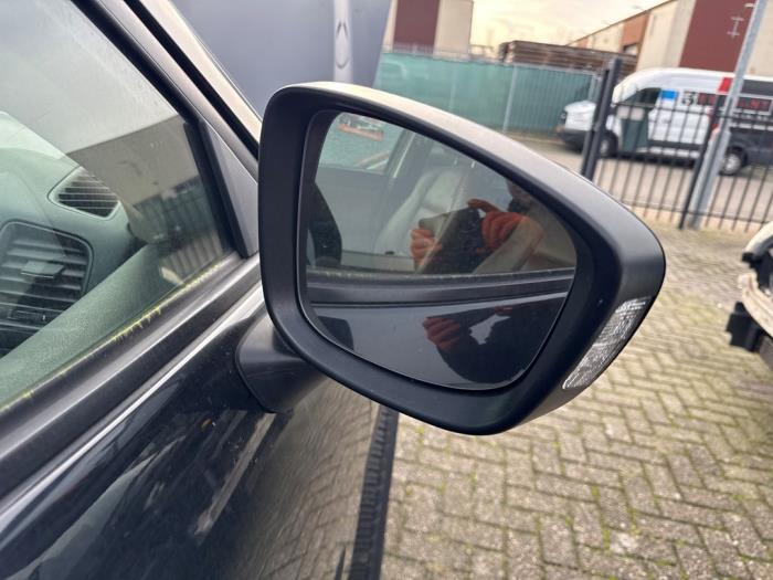Skärmspegel, höger från en Mazda CX-5 I (KE,GH) 2.2 SkyActiv-D 16V 2WD 2013