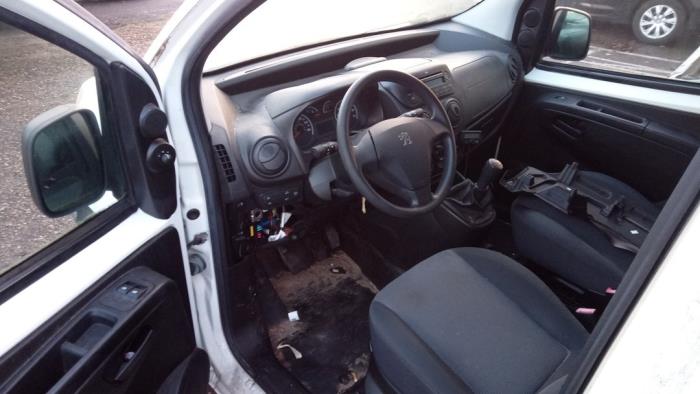 Peugeot Bipper 1.3 HDI Samochód złomowany (2011)