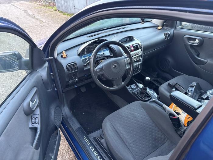 Opel Corsa C 1.2 16V Sloopvoertuig (2004, Blauw)