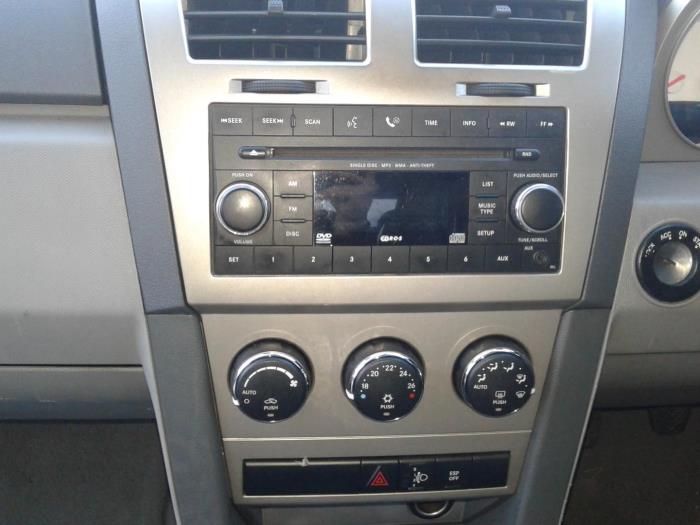 Dodge Avenger 2.0 CRD 16V Skrotfordon (2009, ZILVER)