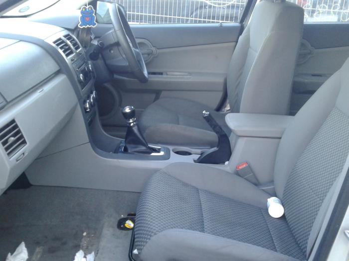 Dodge Avenger 2.0 CRD 16V Skrotfordon (2009, ZILVER)