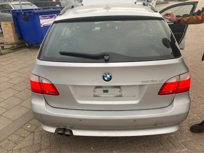 BMW 5 serie Touring 525d 24V Skrotfordon (2009, GRIJS)