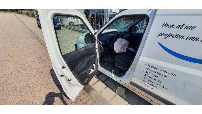 Opel Combo 1.6 CDTI 16V Skrotfordon (2015, WIT)