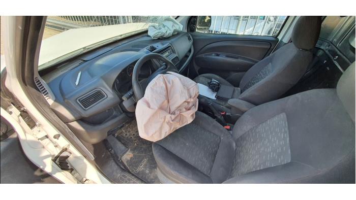 Opel Combo 1.6 CDTI 16V Skrotfordon (2015, WIT)