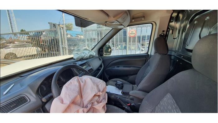 Opel Combo 1.6 CDTI 16V Skrotfordon (2015, WIT)