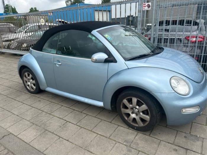 Volkswagen New Beetle 1.6 Damaged vehicle (2004, Blue)