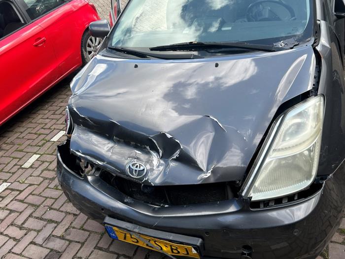 Toyota Prius 1.5 16V Skrotfordon (2008, GRIJS)