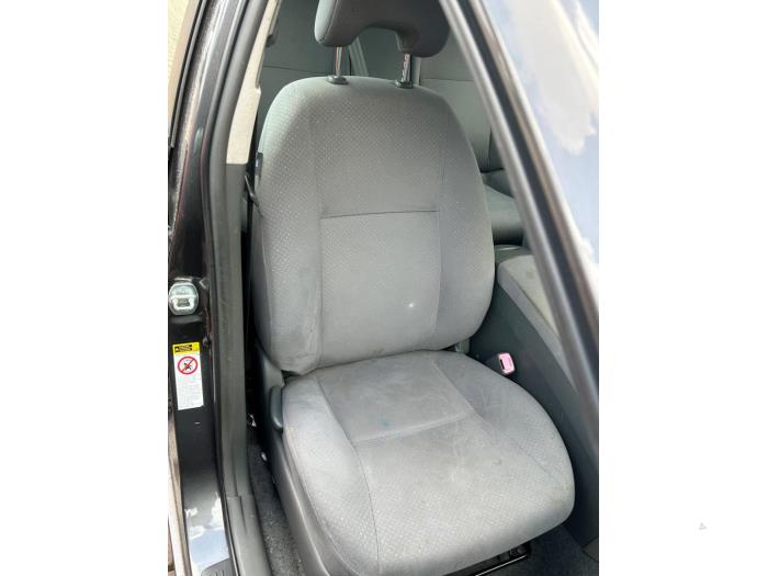 Toyota Prius 1.5 16V Skrotfordon (2008, GRIJS)