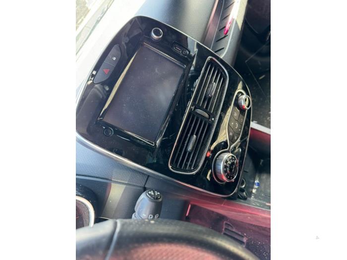 Renault Clio IV 0.9 Energy TCE 90 12V Skrotfordon (2014, WIT)