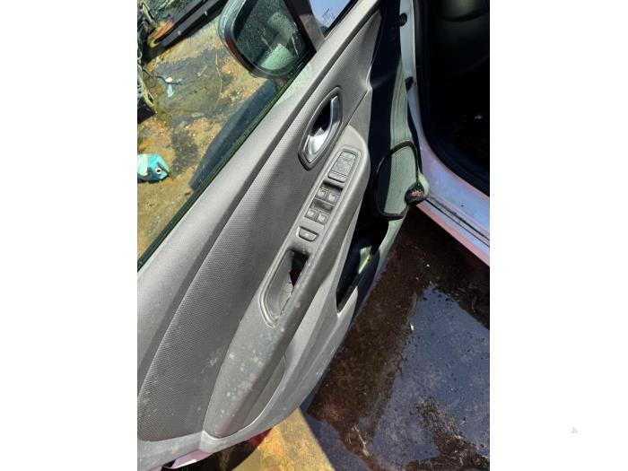 Renault Clio IV 0.9 Energy TCE 90 12V Skrotfordon (2014, WIT)