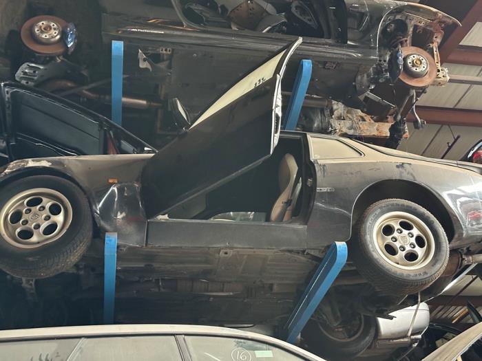 Porsche 944 2.5 S 16V Samochód złomowany (1987)