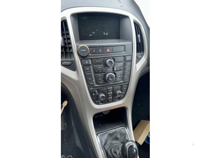 Opel Astra J Sports Tourer 1.4 Turbo 16V Sloopvoertuig (2012, Zwart)