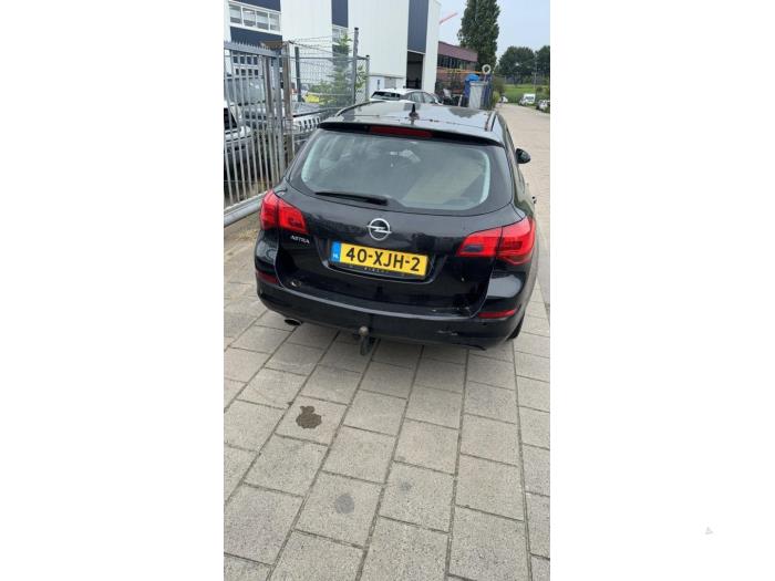 Opel Astra J Sports Tourer 1.4 Turbo 16V Sloopvoertuig (2012, Zwart)