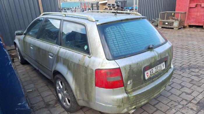 Audi S6 Avant 4.2 V8 40V Sloopvoertuig (1999, Grijs)
