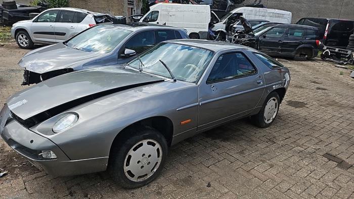 Porsche 928 5.0 S4 32V Sloopvoertuig (1988, Grijs)