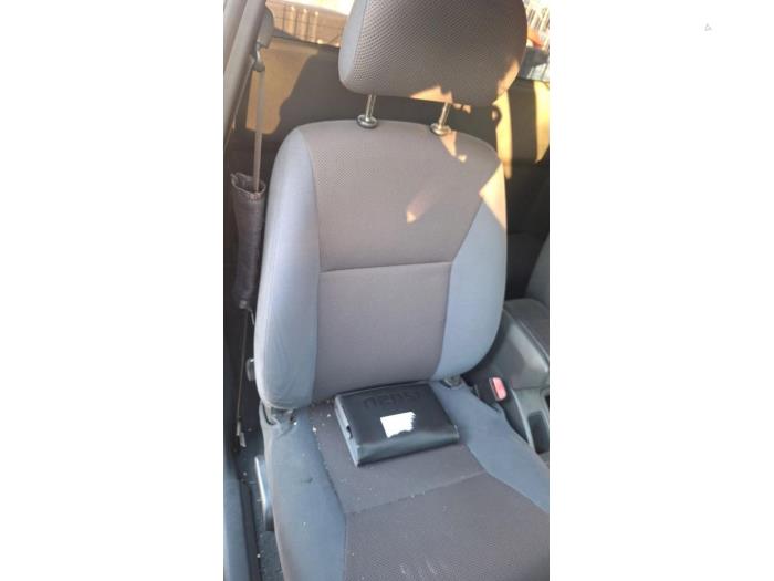 Isuzu D-Max 3.0 D 4x4 Sloopvoertuig (2011, Zwart)