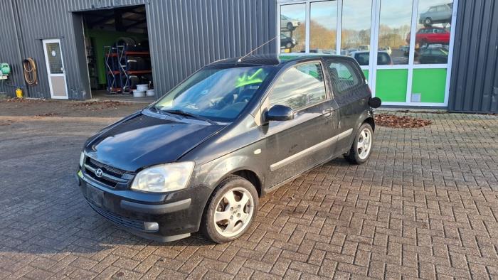 Hyundai Getz 1.3i 12V Samochód złomowany (2004, Czarny)