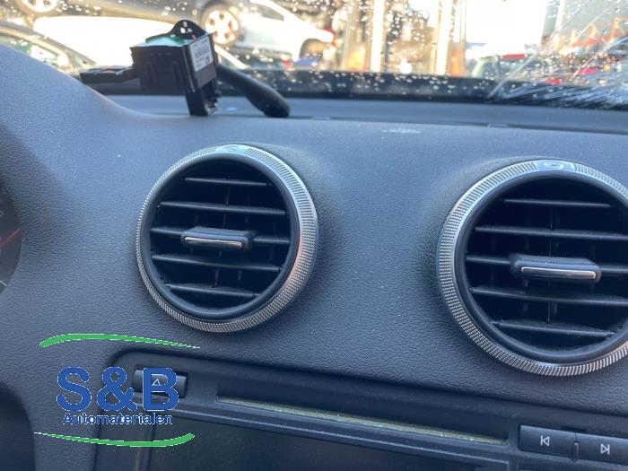 Audi A3 Sportback 1.4 TFSI 16V Samochód złomowany (2010, Szary)