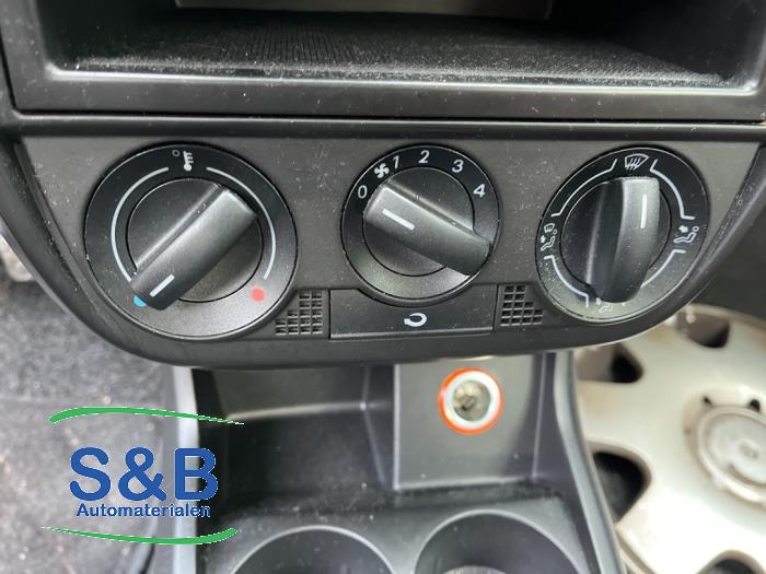 Volkswagen Fox 1.2 Skrotfordon (2007, ZWART)