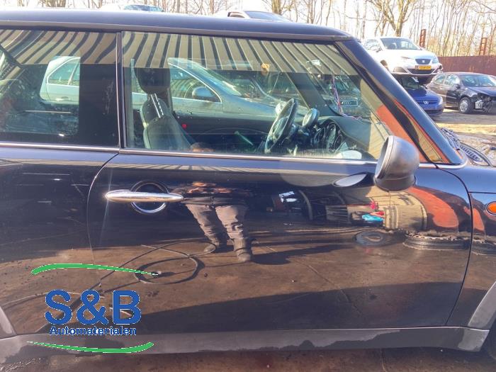 Mini Mini One/Cooper 1.6 16V One Sloopvoertuig (2005, Zwart)