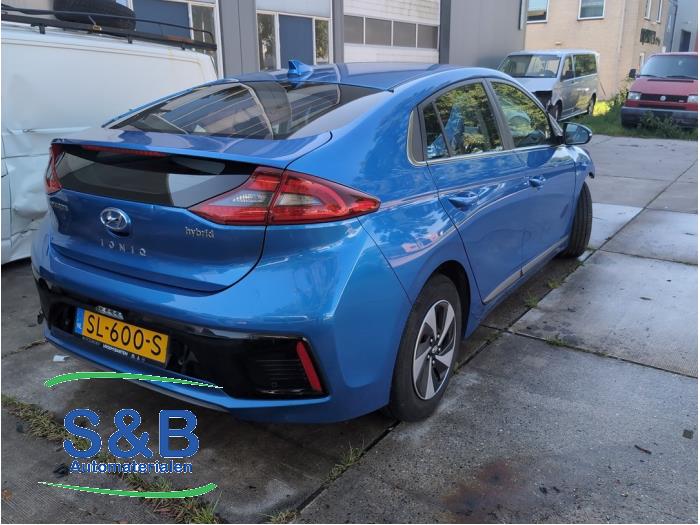 Hyundai Ioniq 1.6 GDI 16V Hybrid Sloopvoertuig (2018, Blauw)