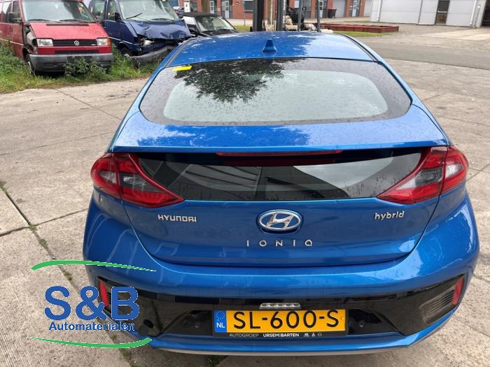 Hyundai Ioniq 1.6 GDI 16V Hybrid Sloopvoertuig (2018, Blauw)