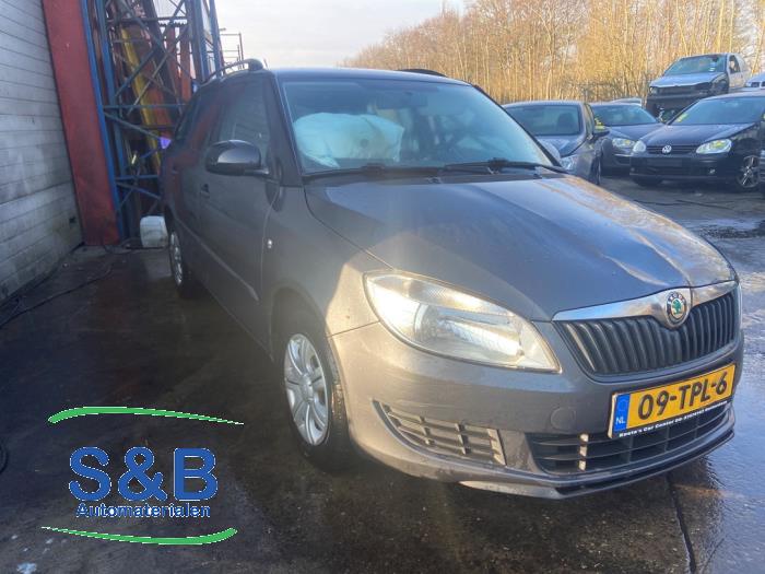 Skoda Fabia II Combi 1.2i 12V Sloopvoertuig (2012, Grijs)