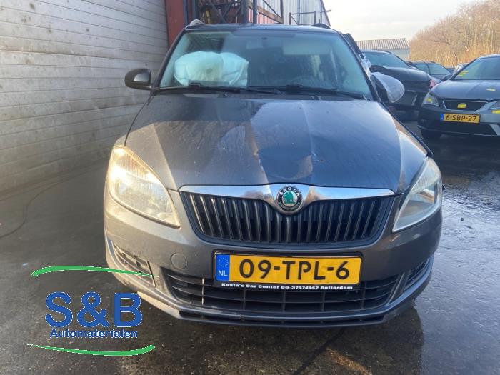 Skoda Fabia II Combi 1.2i 12V Sloopvoertuig (2012, Grijs)