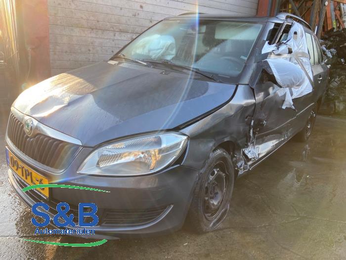 Skoda Fabia II Combi 1.2i 12V Sloopvoertuig (2012, Grijs)