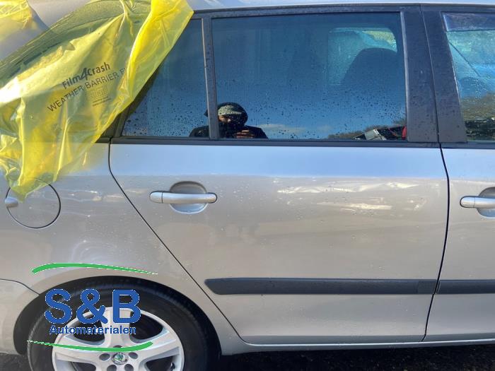 Skoda Fabia Sloopvoertuig (2011, Beige)