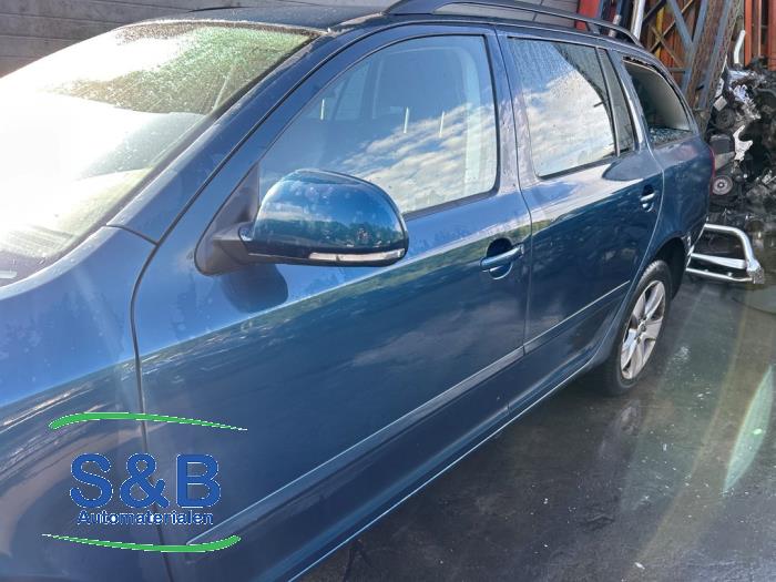 Skoda Octavia Combi 1.6 TDI Greenline Sloopvoertuig (2011, Blauw)