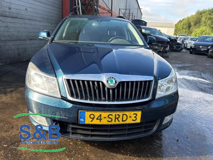 Skoda Octavia Combi 1.6 TDI Greenline Sloopvoertuig (2011, Blauw)