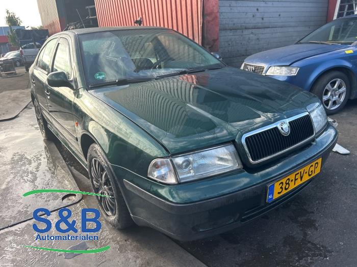 Skoda Octavia 1.6 GLX Sloopvoertuig (2000, Groen)