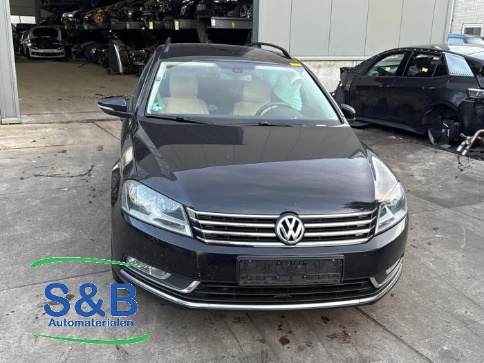 Volkswagen Passat Variant 2.0 TDI 16V 140 Sloopvoertuig (2012, Metallic, Donker, Zwart)