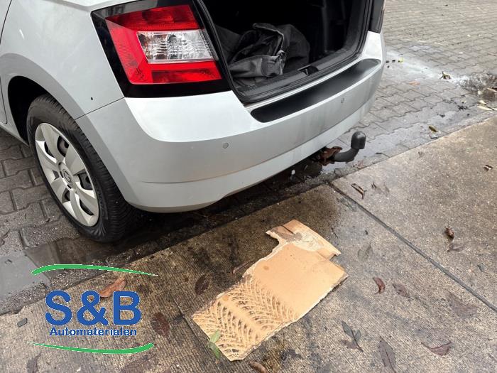 Skoda Fabia III 1.0 12V Skrotfordon (2017, GRIJS)