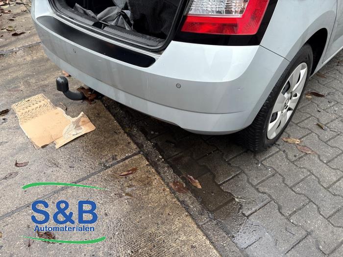 Skoda Fabia III 1.0 12V Skrotfordon (2017, GRIJS)