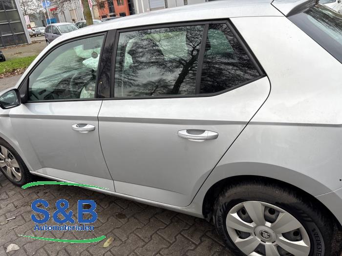 Skoda Fabia III 1.0 12V Skrotfordon (2017, GRIJS)