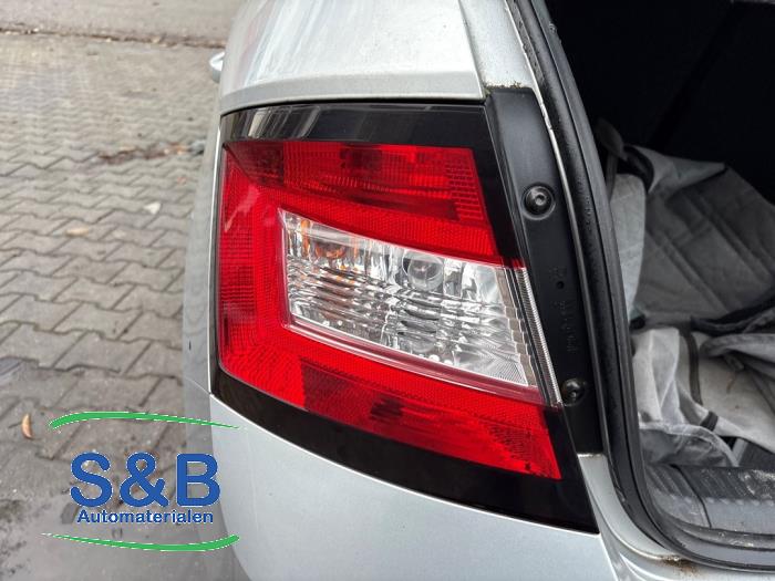 Skoda Fabia III 1.0 12V Skrotfordon (2017, GRIJS)