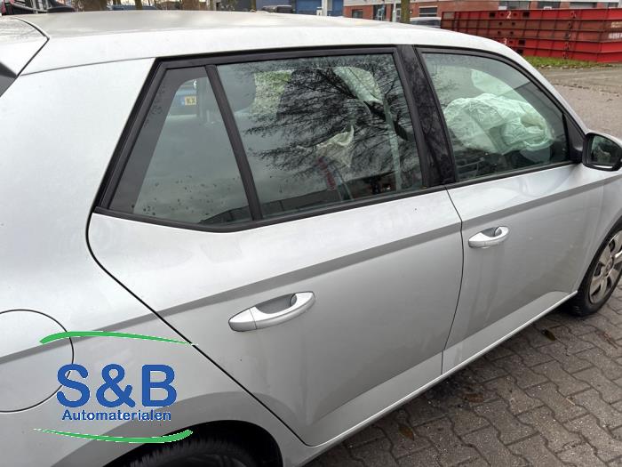 Skoda Fabia III 1.0 12V Skrotfordon (2017, GRIJS)